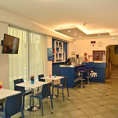 Hotel Italy Мизано-Адриатико Экстерьер фото